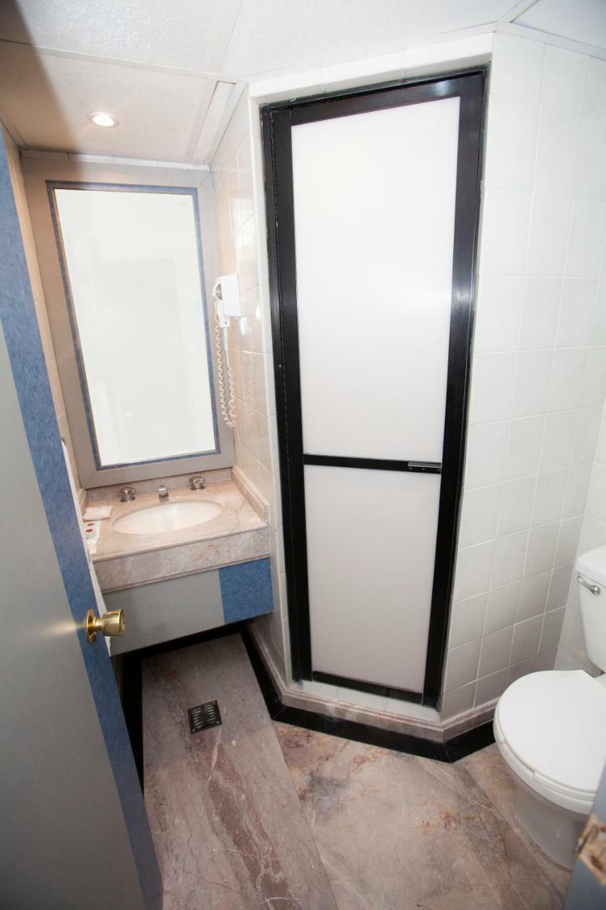 Hotel La Rosa - Solo Adultos Мехико Экстерьер фото