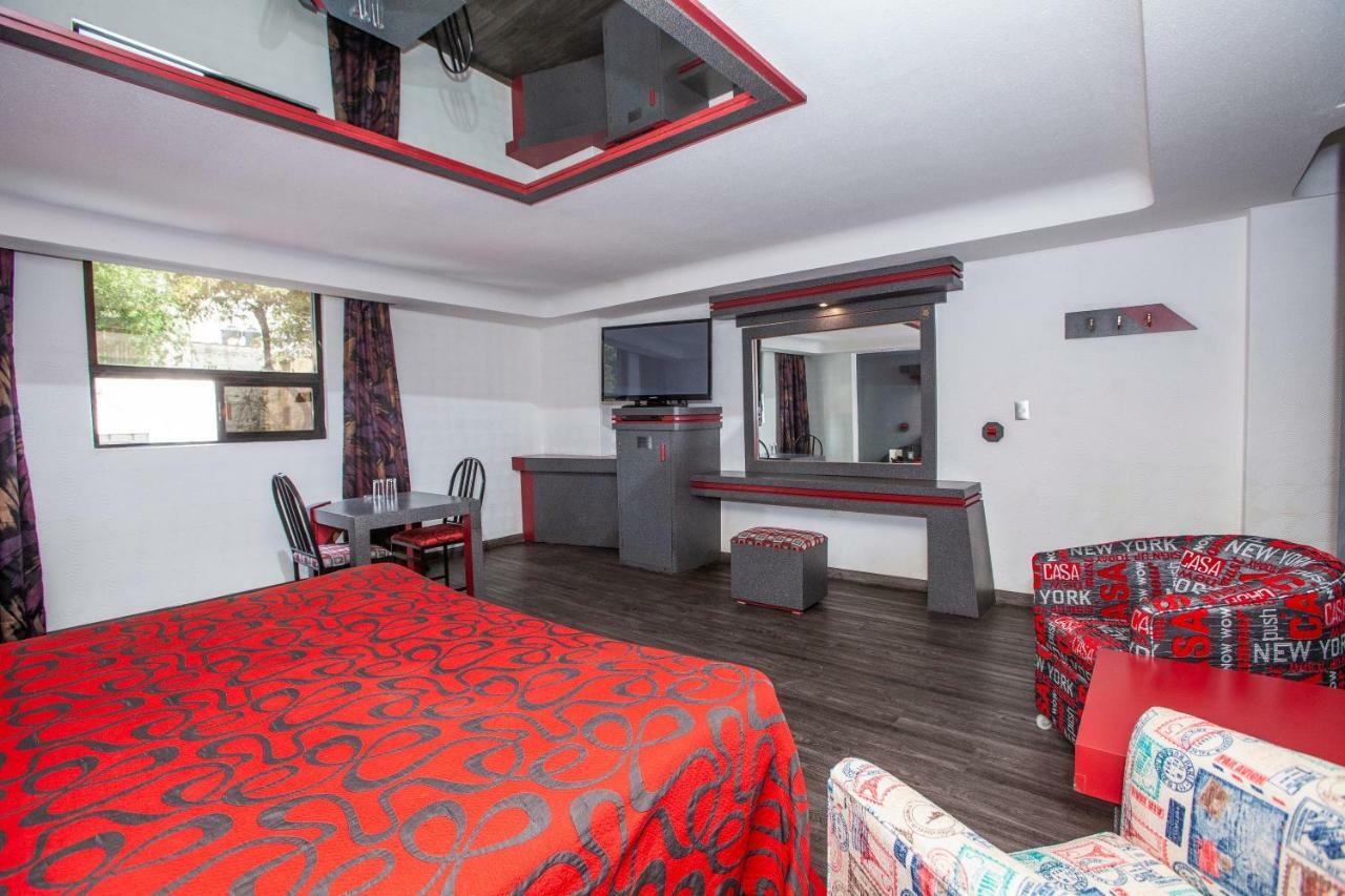 Hotel La Rosa - Solo Adultos Мехико Экстерьер фото